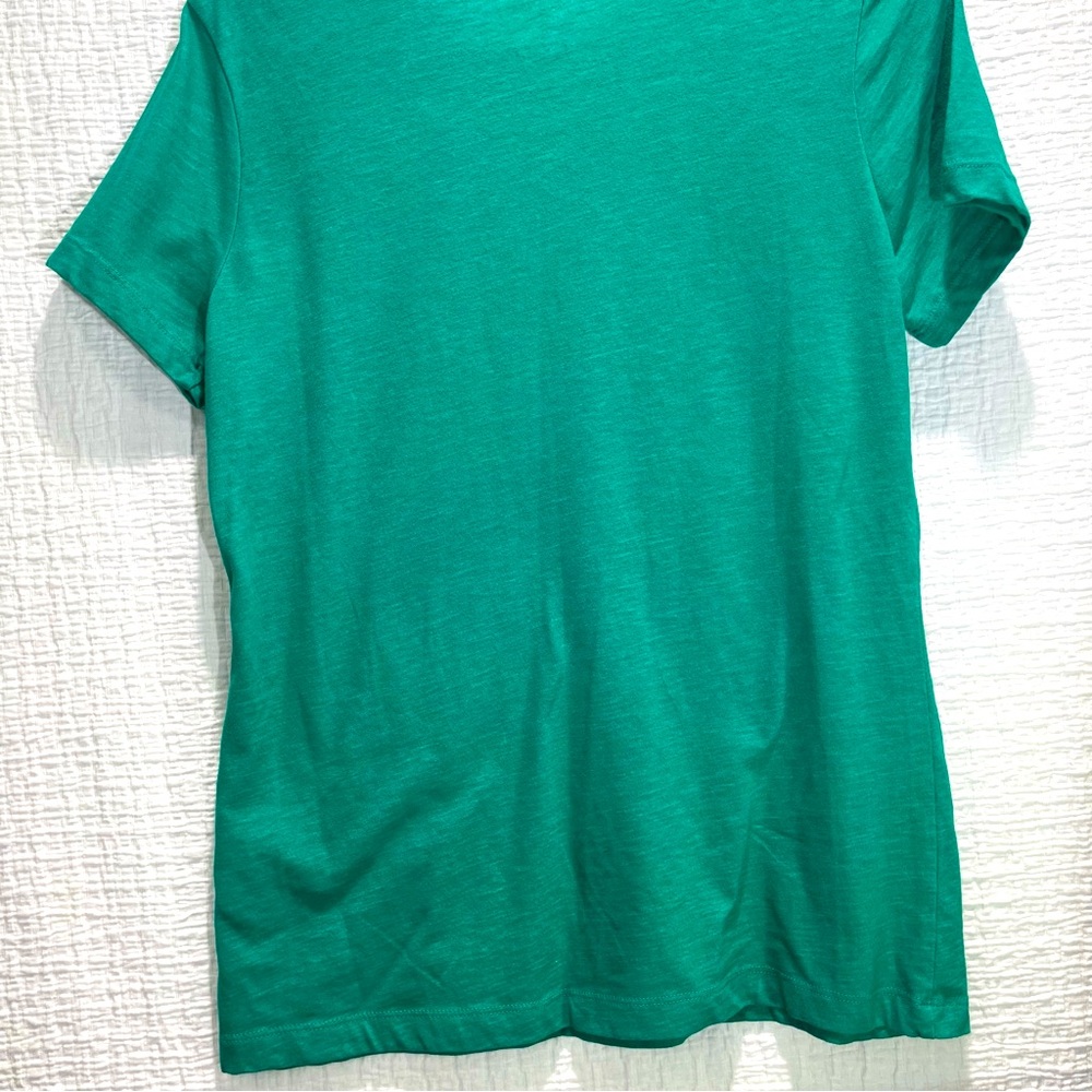 The Nike Tee; Green - Picture 6 of 9